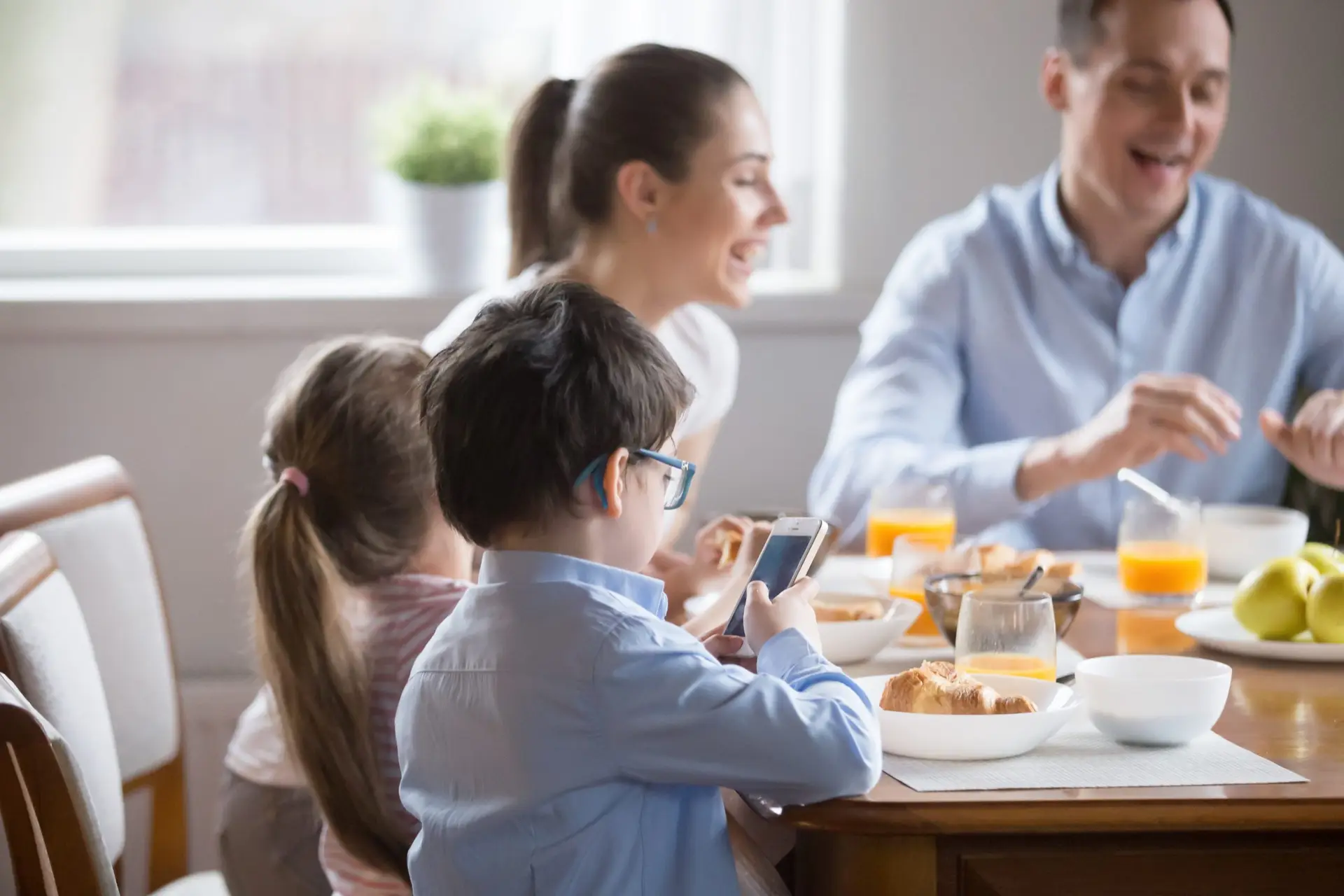 Ten Cell Phone Etiquette Rules Your Child Should Know
