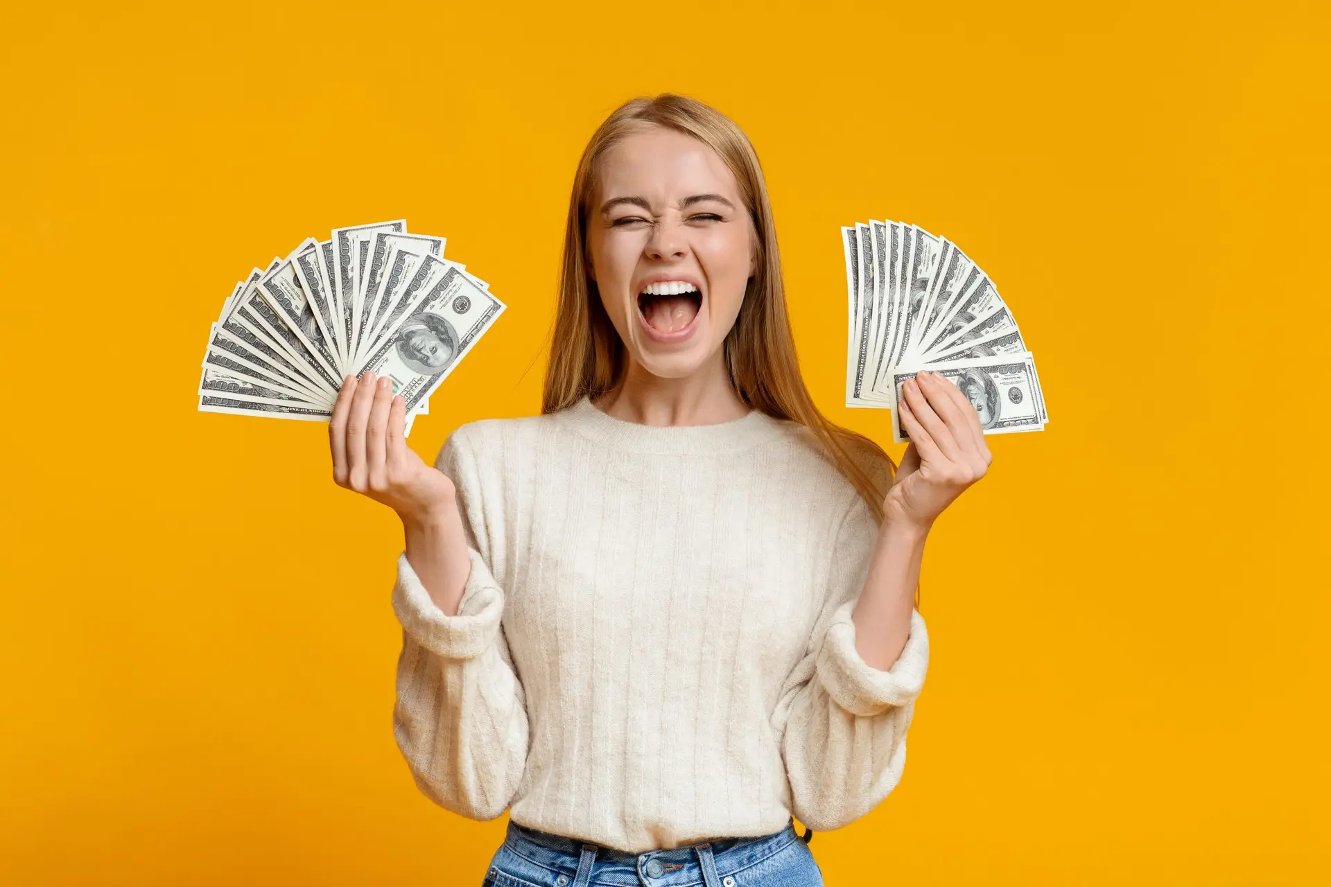 Ten Simple Tips for Teens Managing Money