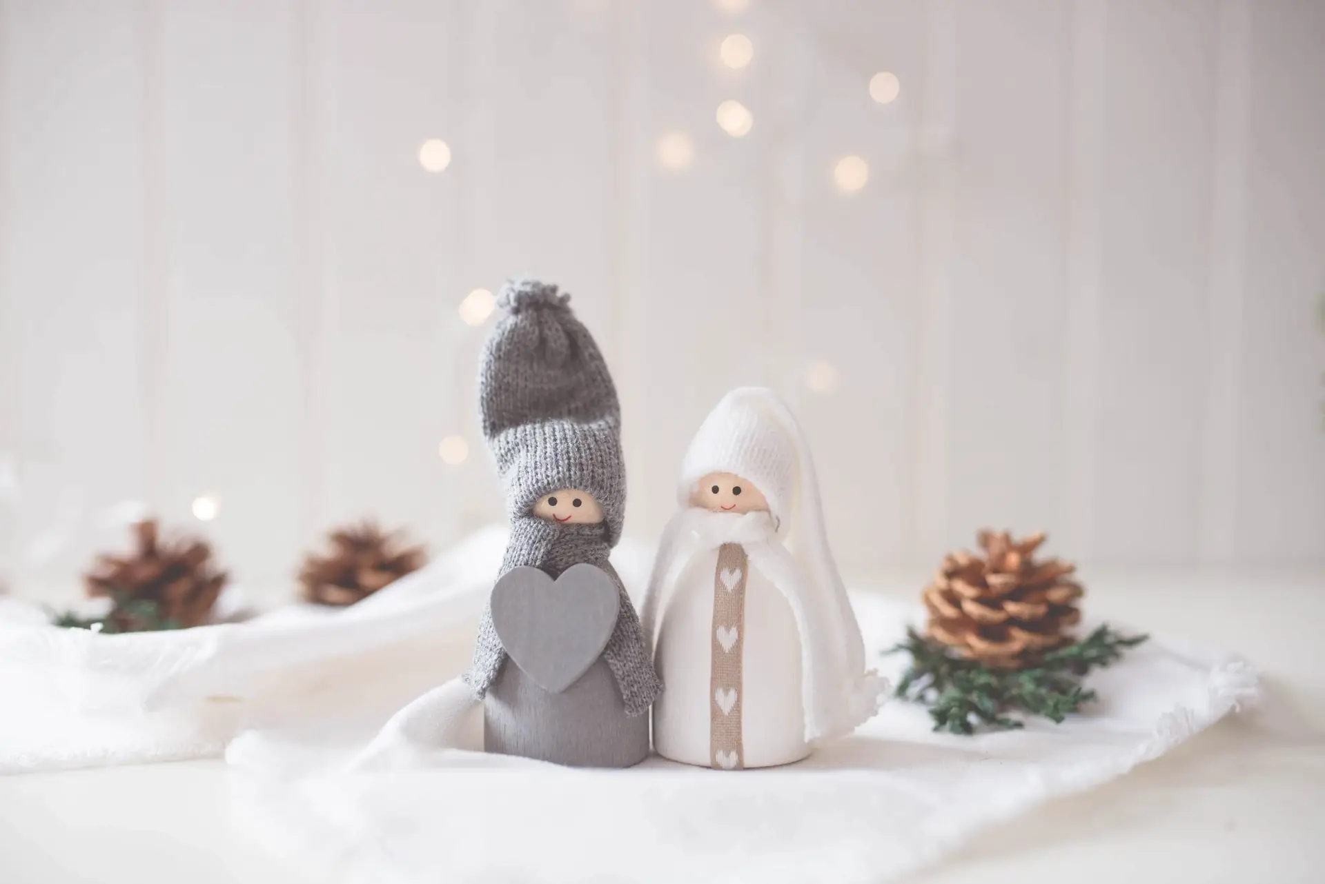5 Simple Winter Crafts for Kids To Entertain All Day!