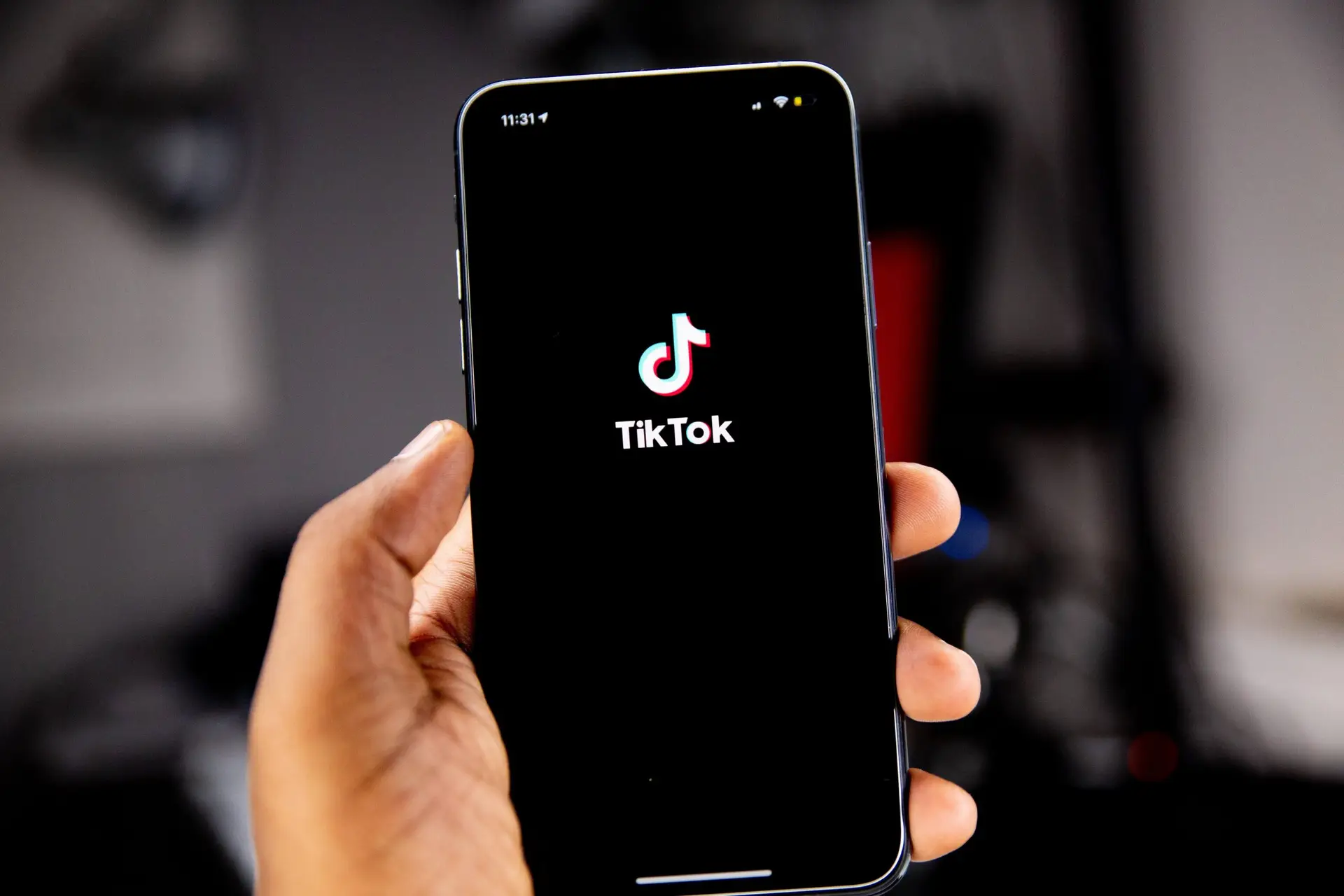 Is Tik Tok Safe? Experts Say No